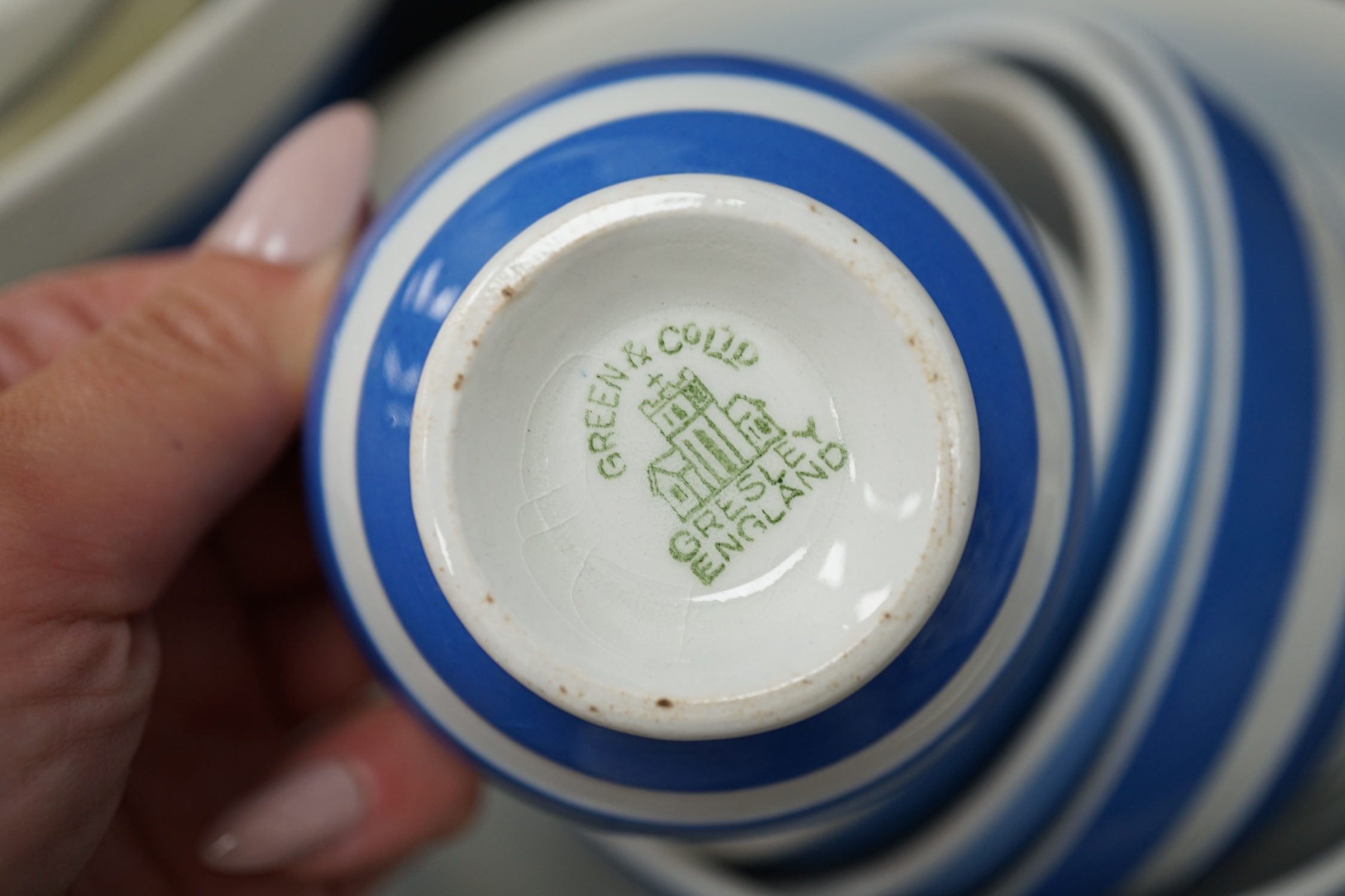 T.G.Green Cornish Kitchenware, a collection of assorted bowls, colanders and dishes, largest 35cm diameter, approximately twenty pieces, mainly Green Church marks. Condition - poor, fair and good